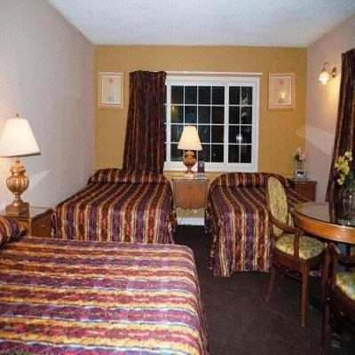 Travel Inn & Suites Victorville Esterno foto